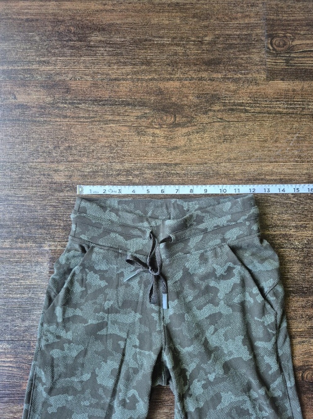 Lululemon Ready To Rulu Camo Joggers Size 4 - Picture 5 of 9